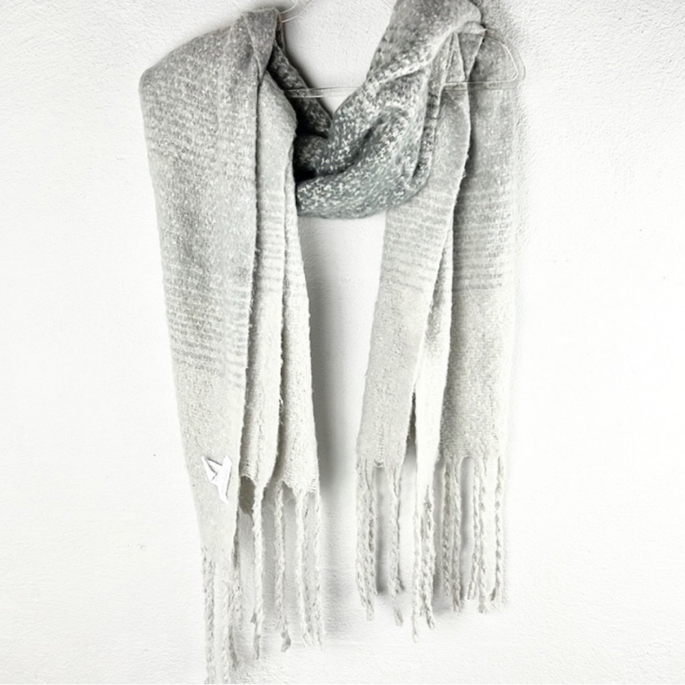 MerSea and Co Scarf Wrap - Picture 9 of 9